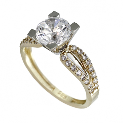 Fiyonglu 4 Tırnaklı Tektaş Yüzük